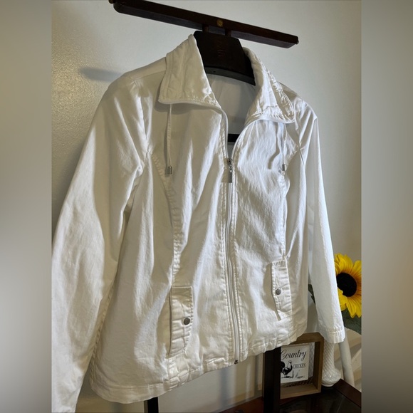 White cotton blend women’s size small light jacket - Picture 5 of 8